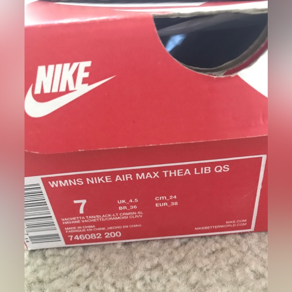 Nike Women’s Air Max Thea Lib QS sz. 7 Sneakers - Picture 4 of 5